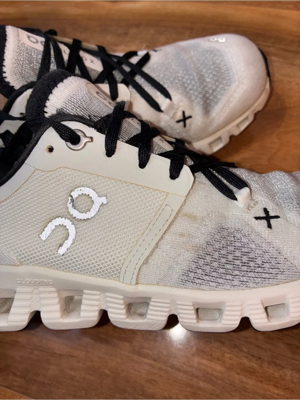 On Cloud X Women’s Athletic Training Shoe Sneakers, white- size 8